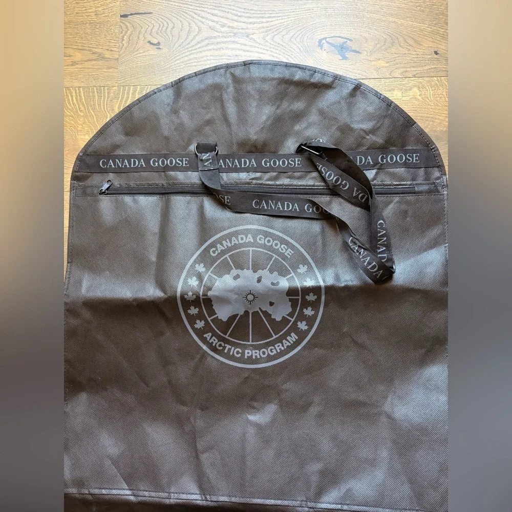 Canada Goose Travel Garment Bag With Logo Adjustable Straps / Warranty Card